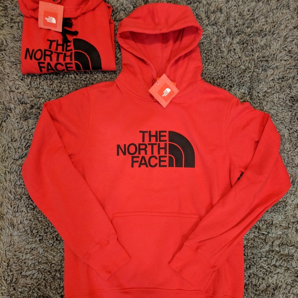 Red North Face Sweater - Picture 5 of 6
